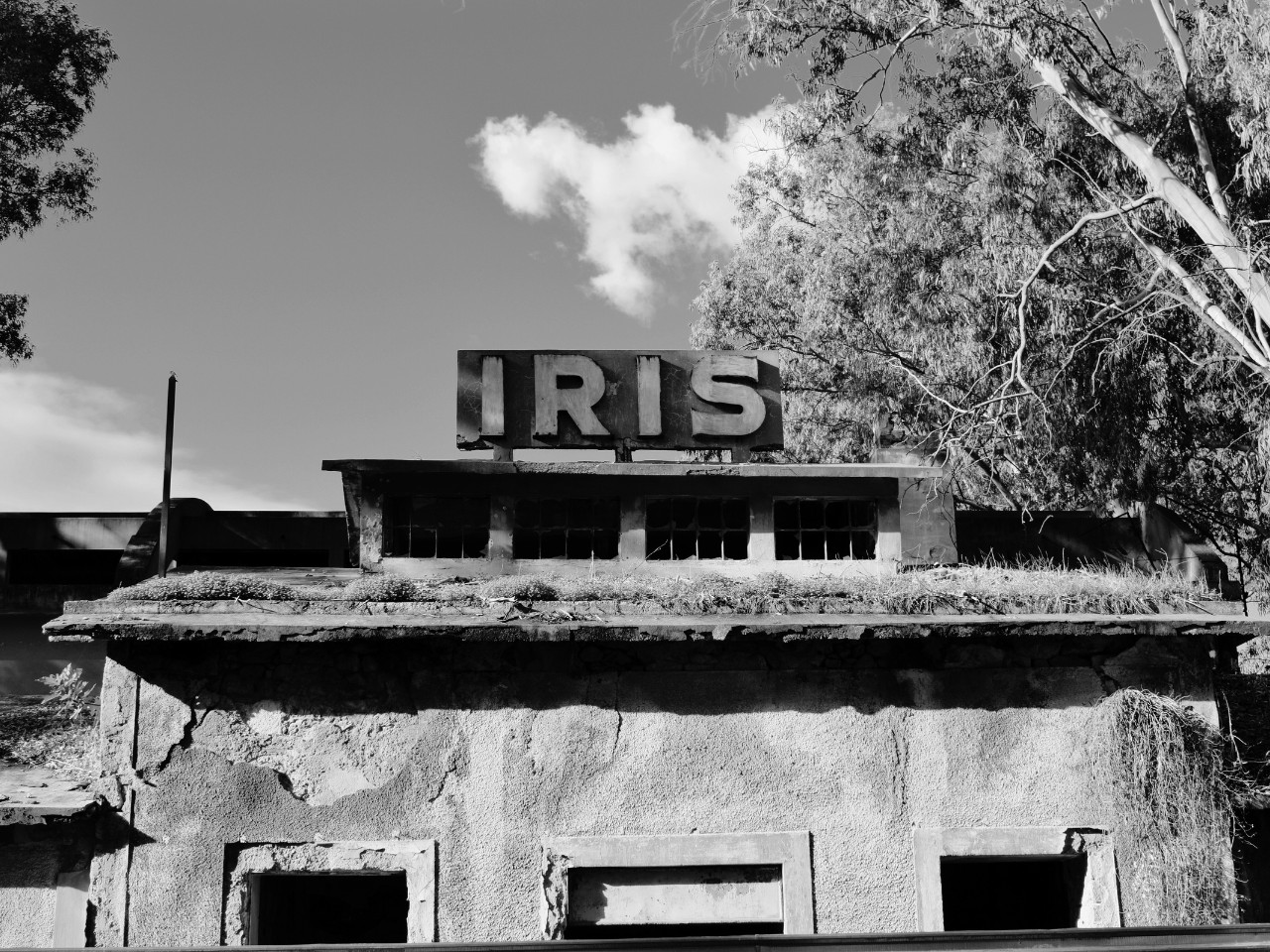 The three-dimensional documentation and the safeguarding of industrial heritage: the example of the IRIS industry in Eleusis